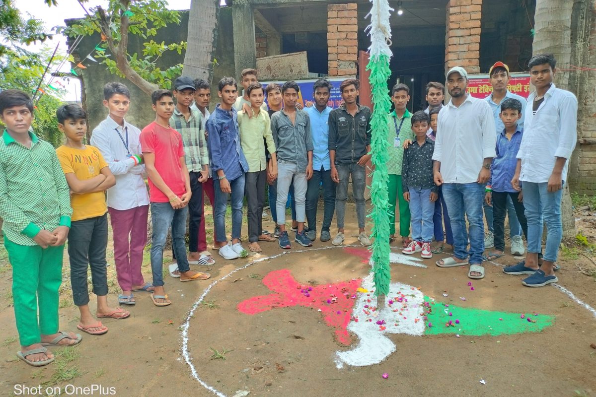 Mr. Ataullah, sir along with his children, celebrates Independence Day on 15 August. 2023