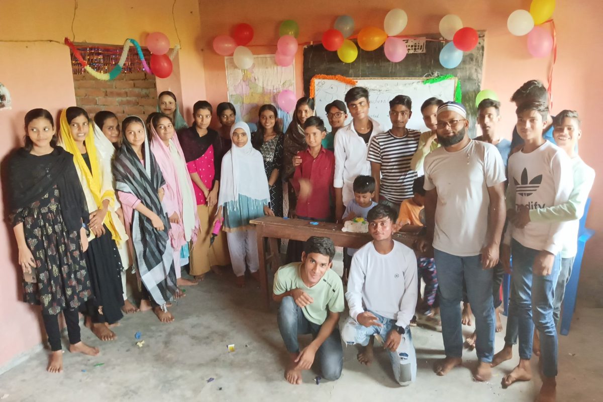 Students celebrate Teacher's Day with their teachers .2023